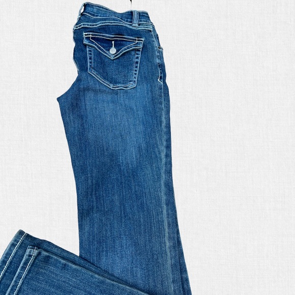 Curvy Fit Boot Cut Sleek Tailored Fit Through Hips & Thighs Flare Leg Jeans INC - Picture 7 of 7